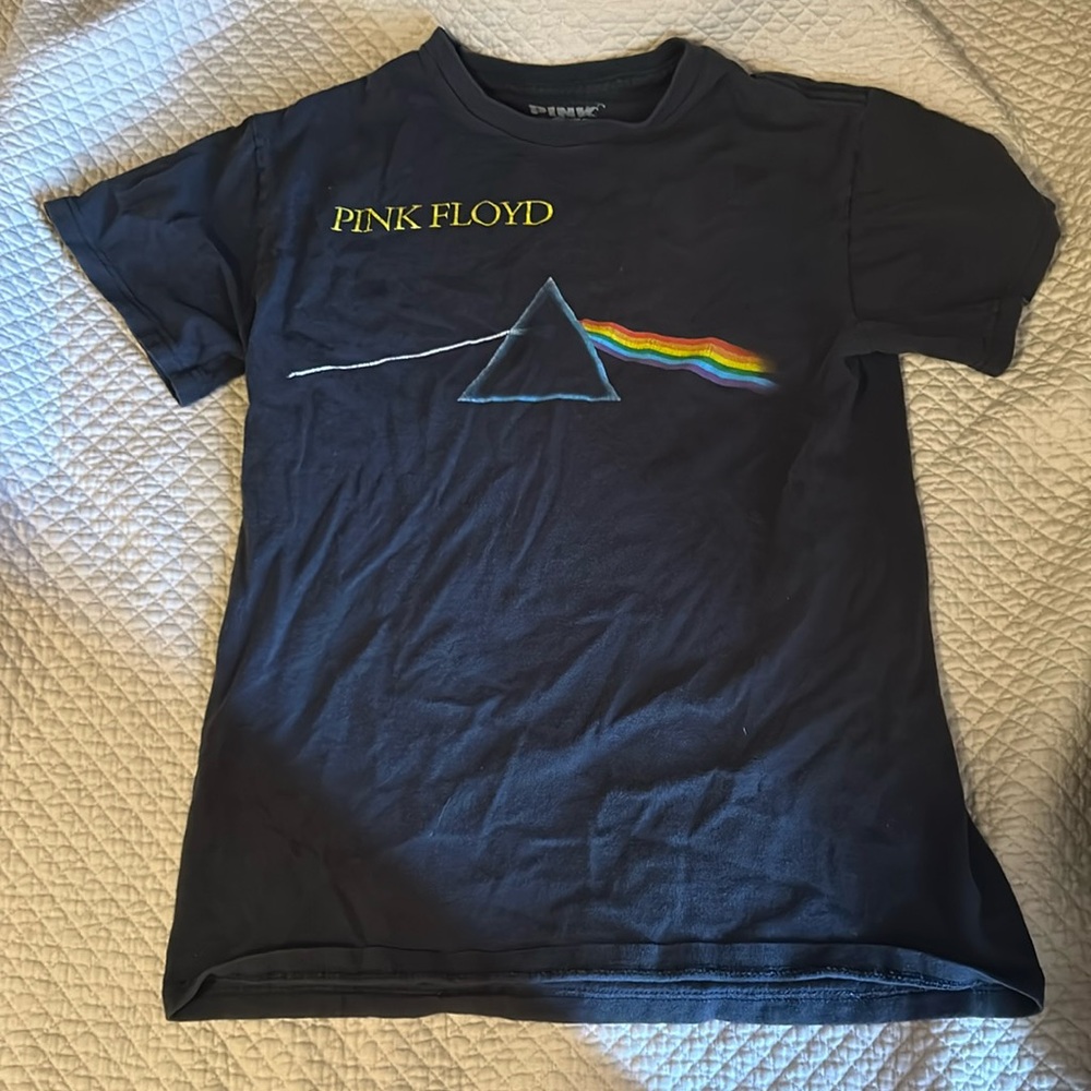 Pink Floyd shirt